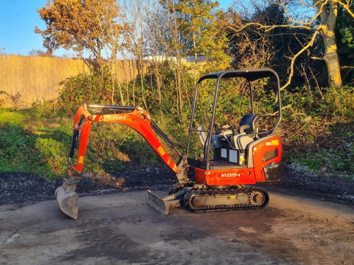 MINI-PELLE-KUBOTA-KX015